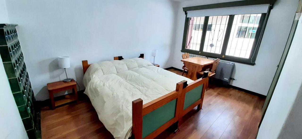 Casa 4-6 Personas 2 Dorm A Pocas Cuadras Del Centro De Bariloche Сasa de vacaciones San Carlos de Bariloche